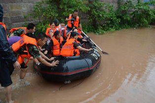 重慶公安消防網 橡皮艇在救援行動中的關鍵作用
